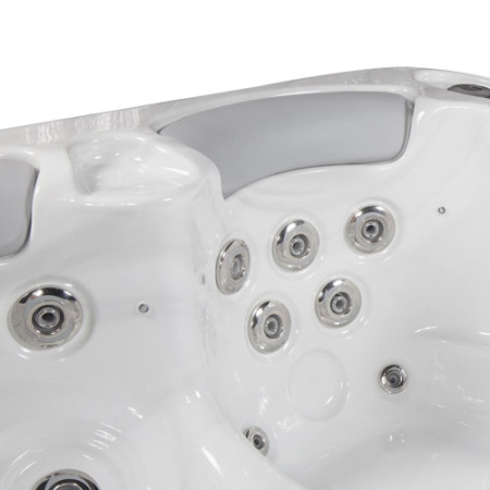 Гидромассажный мини спа-бассейн Wellis Titan