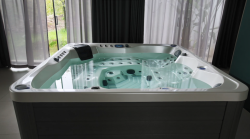 Гидромассажный СПА бассейн Joyee SPA Seattle